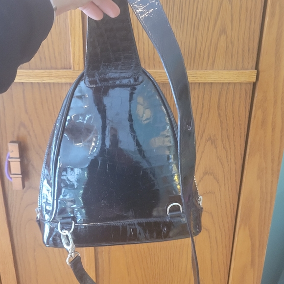 A great Gucci black patent leather crossbody backpack! - Picture 7 of 9